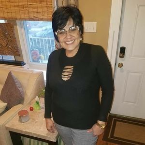 Meet your Posher, Aida